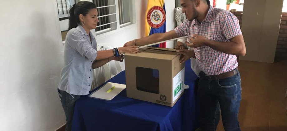 Inició la jornada electoral presidencial 2018 para la segunda vuelta en el Consulado de Colombia en El Amparo